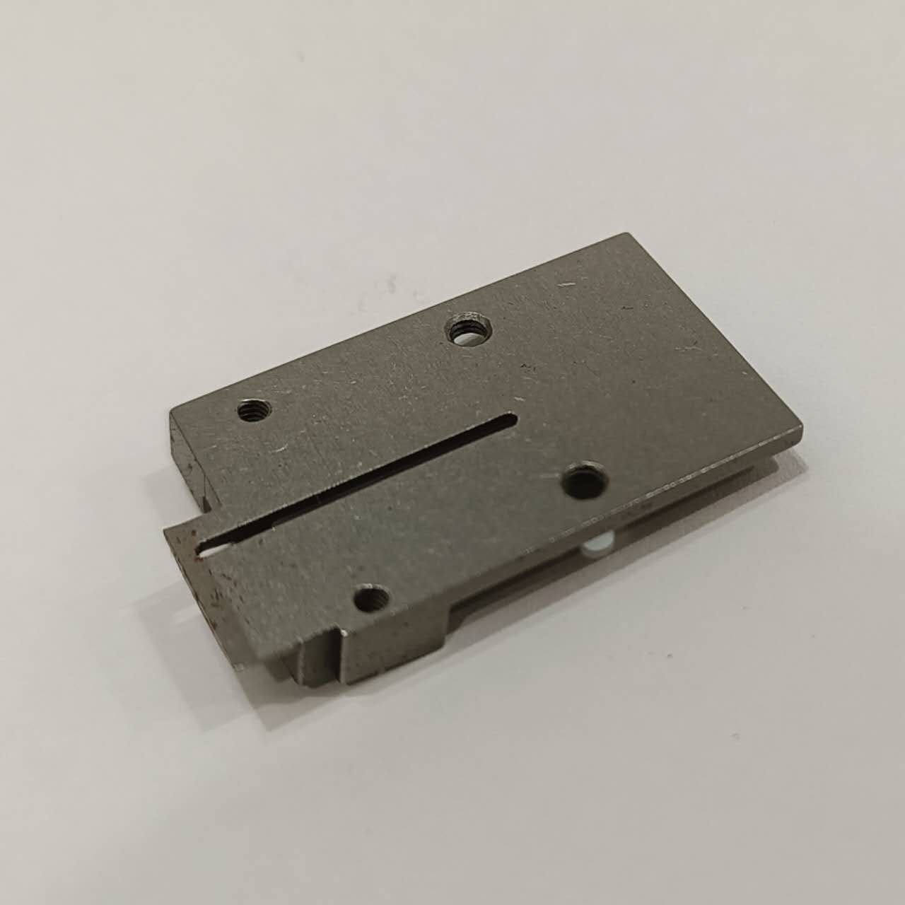 Embroidery Machine Cutting Part — 181